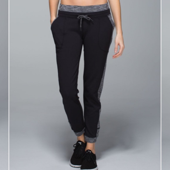 lululemon athletica Pants - Lululemon Base Runner Pant in Black/Parallel Stripe/Coco Pique
